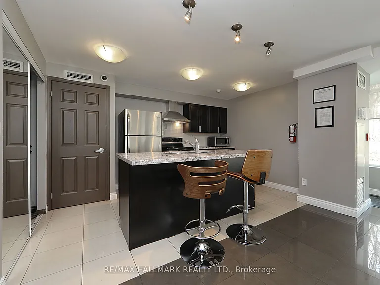 18 Valley Woods Rd #Penthouse 206 — Photo 31
