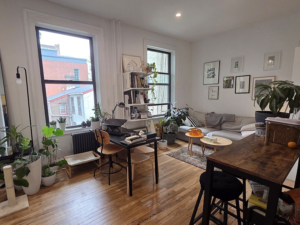 1st image of 127 Lafayette Ave APT 3B