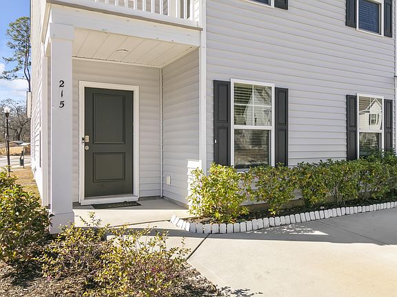 5th image of 215 Spencer Cir