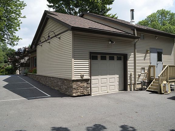 5th image of 906 Saratoga Rd