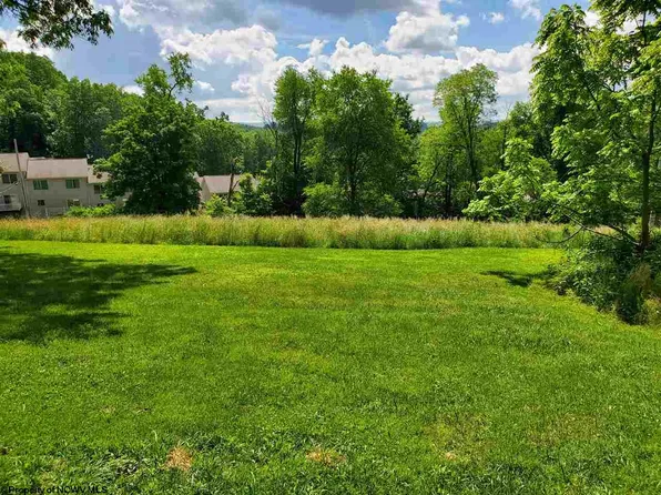 4036 Saint Clair Hill Rd, Morgantown, WV 26508