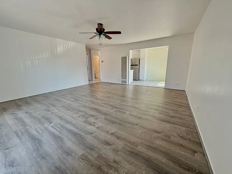 3060 Logan St — Photo 3