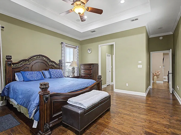 3078 Dickinson Dr — Photo 15