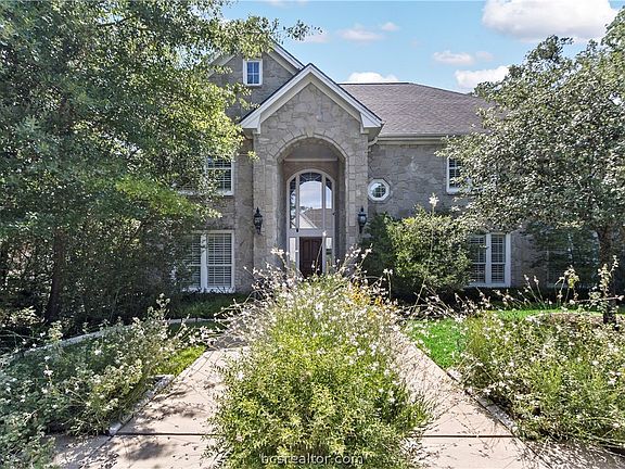 3rd image of 4902 Firestone Dr