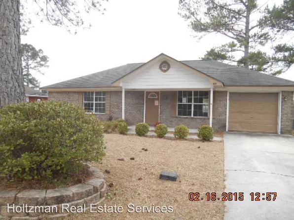 60 Angie St, Hinesville, GA 31313