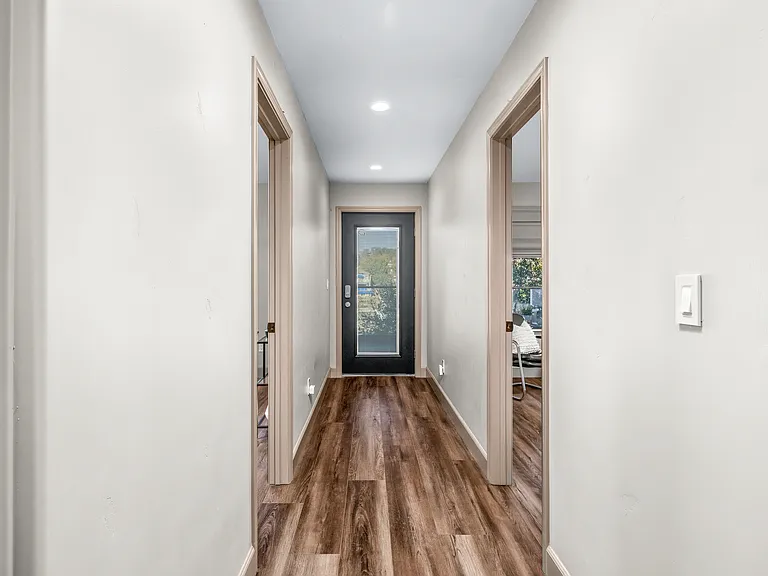 5045 Lakeshore Dr #B — Photo 26