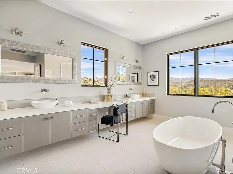 26773 Mulholland — Photo 19