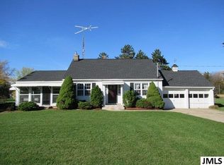 9804 N Meridian Rd, Pleasant Lake, MI 49272