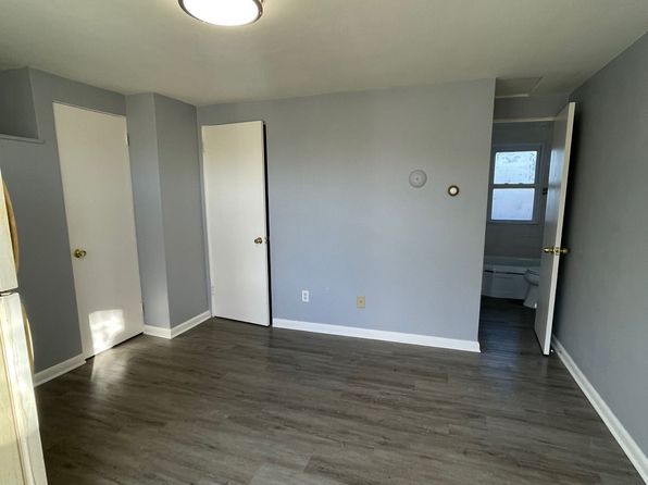 2210 N Lewis Ave #104