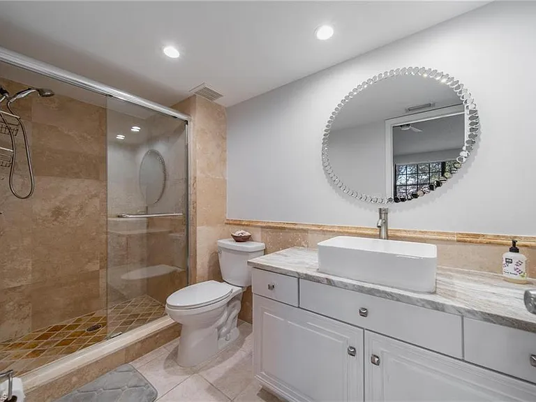820 Meadowland Dr #D — Photo 8