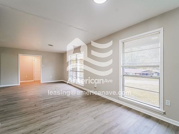 616594_003_wm_-_living_room_13398593.jpg