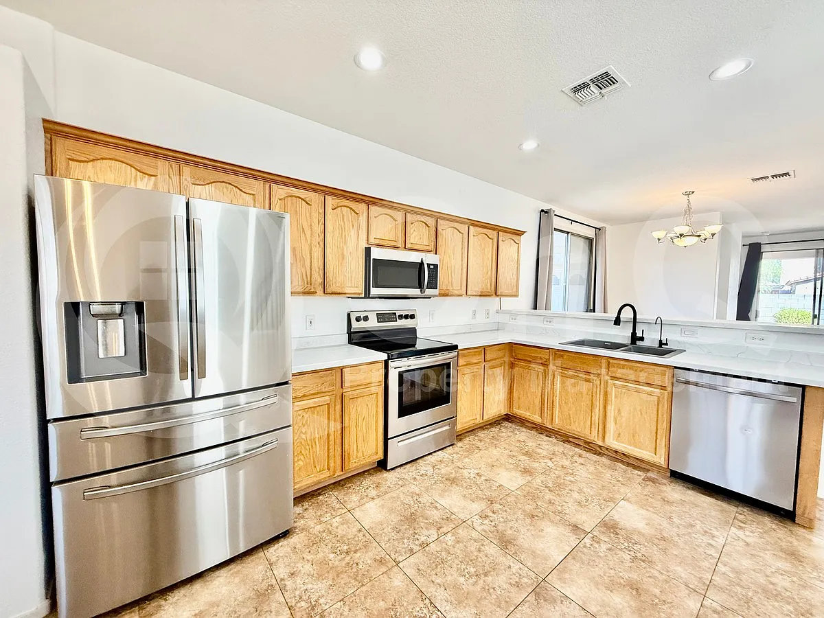 3 bed, 2.5 bath, 1537 sqft, $2,350 — Photo 4