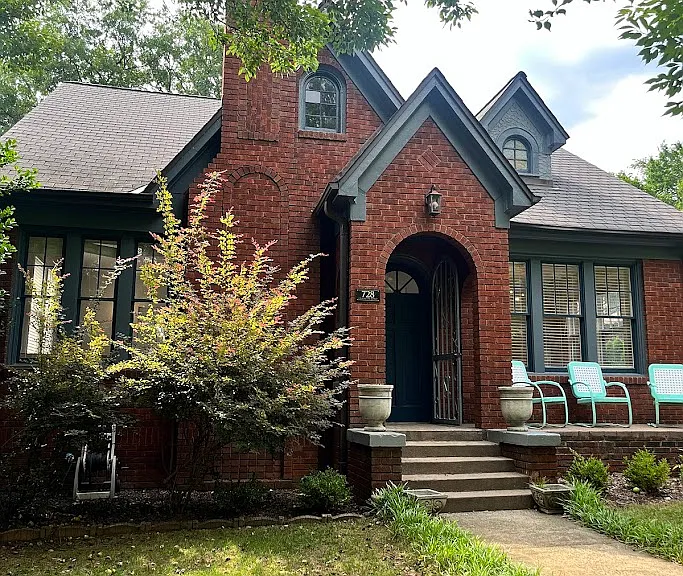 728 Grandin Rd — Photo 1