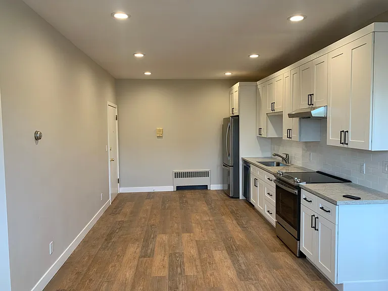 4383 Piedmont Ave — Photo 3
