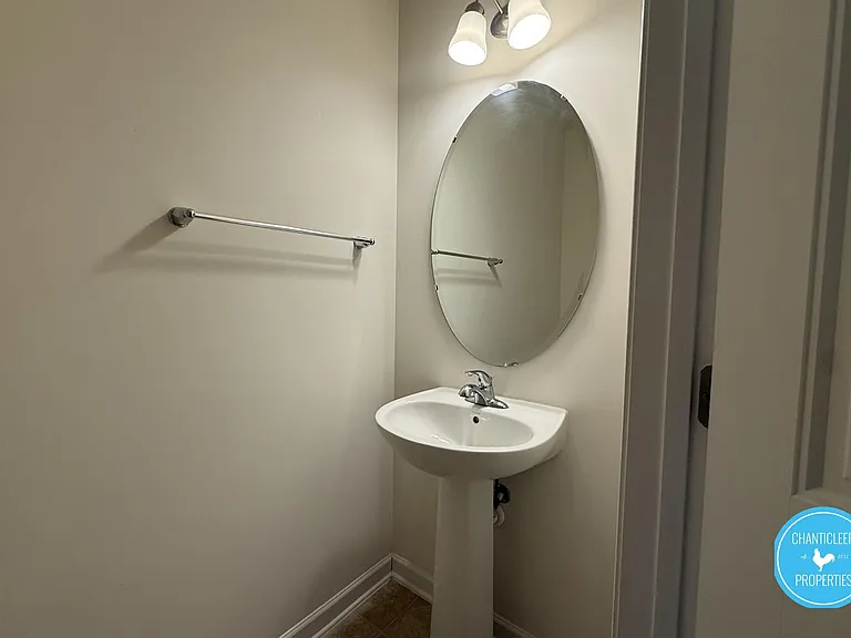 49 E Grove Point Dr — Photo 14