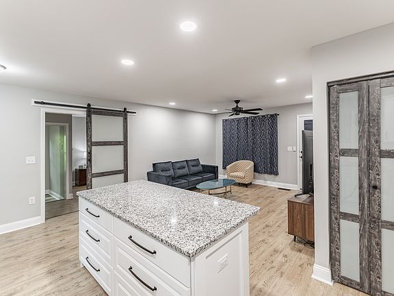 4th image of 2409 Halmac Dr NW