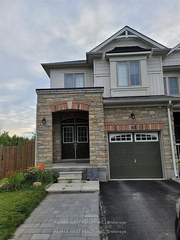 82 Greenwood Dr photo 1