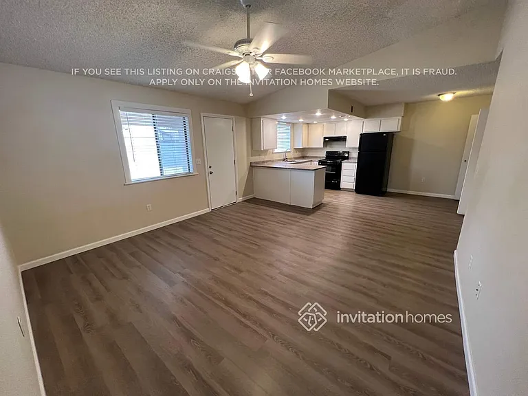 2853 E Escondido Ave — Photo 6