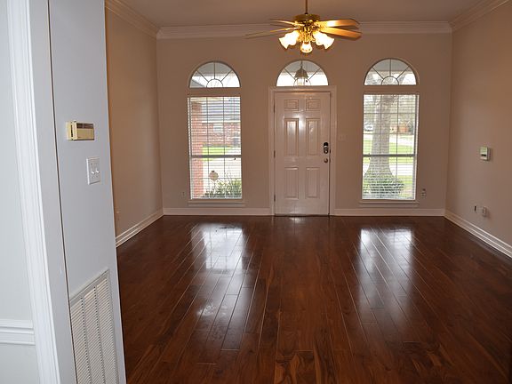 3rd image of 5195 Tara Ln