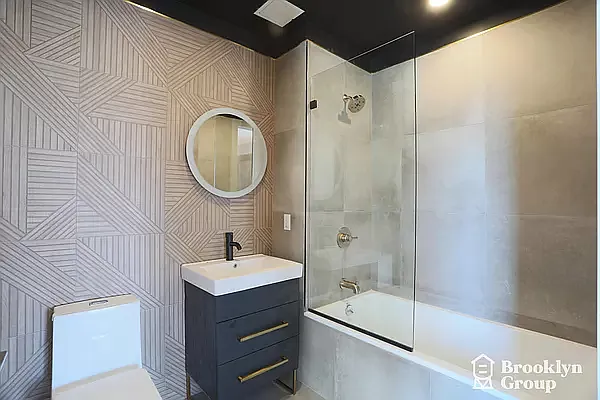 Rented by Brooklyn Group | media 4