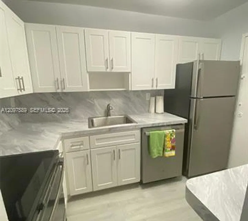 2899 Collins Avenue Cu #1743