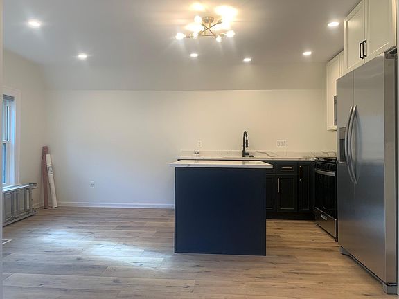4th image of 603 S 2nd St #2