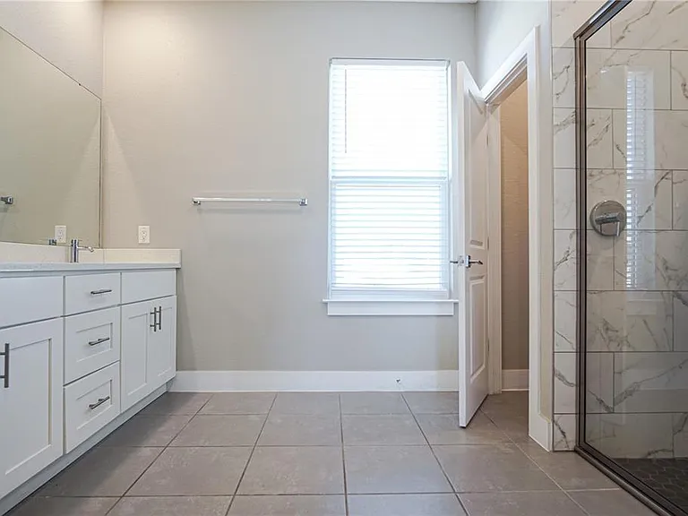 210 Goldenrod Ln — Photo 11