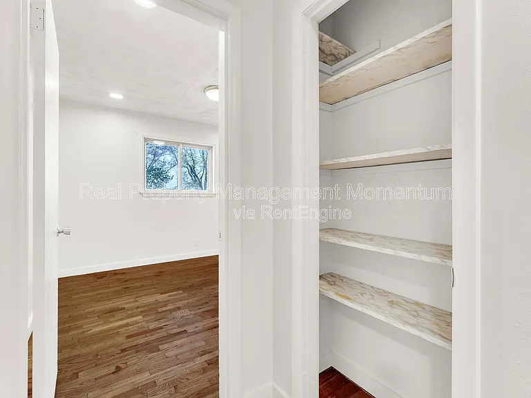 1610 E Nora St — Photo 17