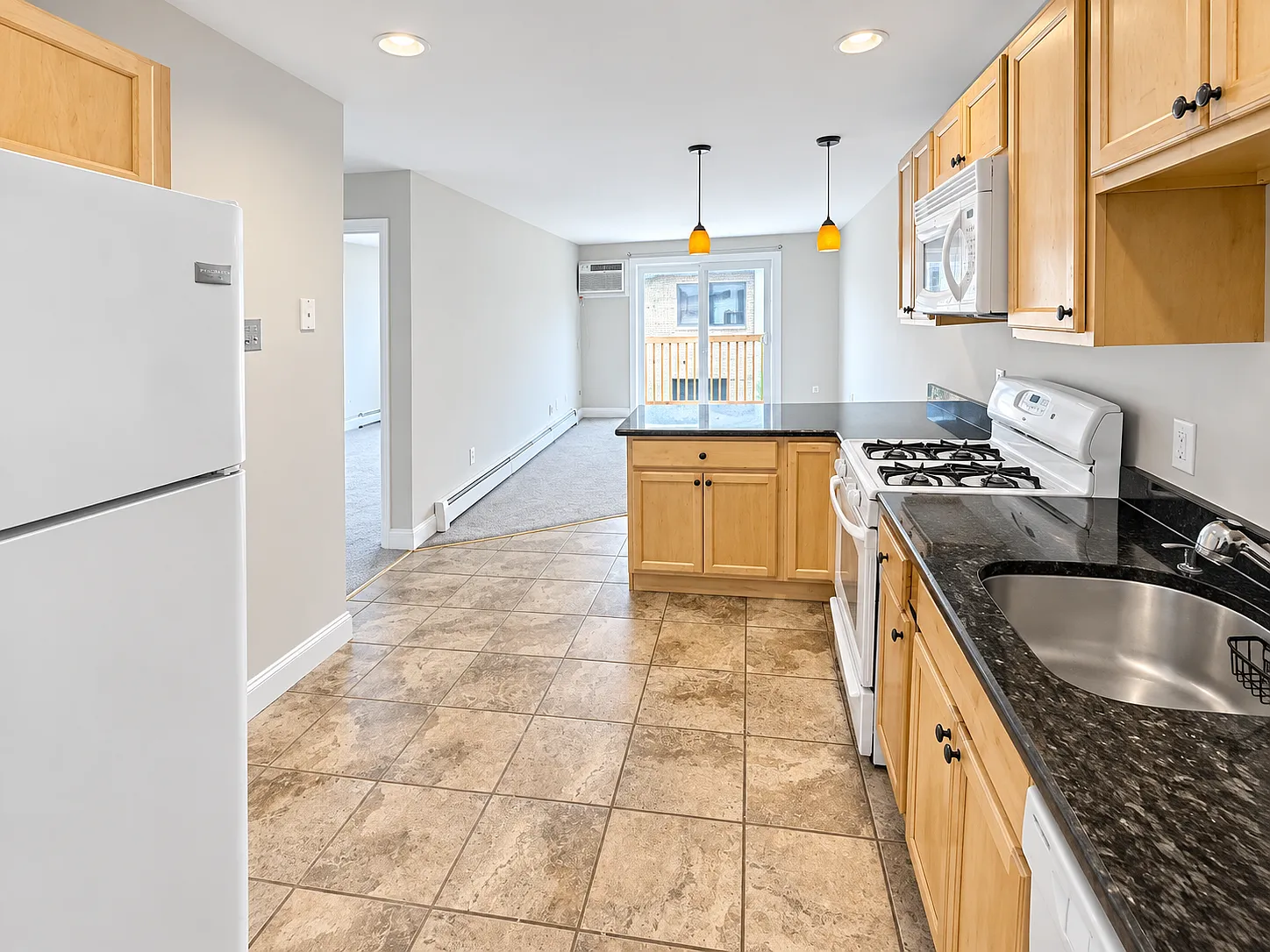 1 bed, 609 sqft, $1,875 — Photo 3