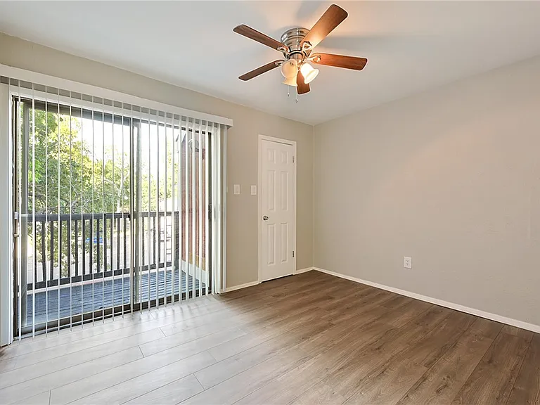 1212 Holik Dr #C — Photo 6