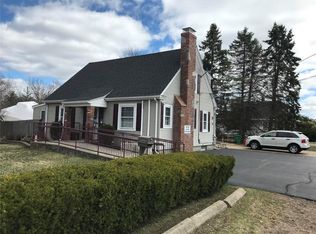 3466 W Shore Rd, Warwick, RI 02886