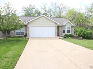 935 Blumhoff Rd, Wentzville, MO