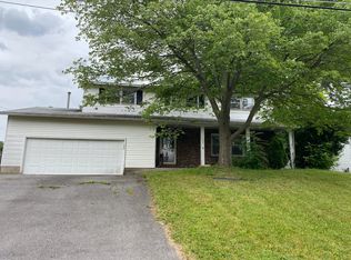 7522 Glencrest Ave, Liverpool, NY 13088