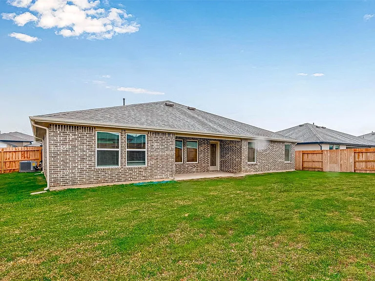 3418 Lake Landing Ln — Photo 47