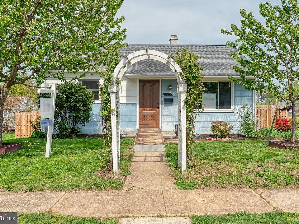 1st image of 147 Bay Blvd