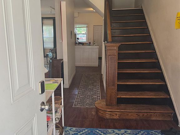 2nd image of 80 Clairmount St