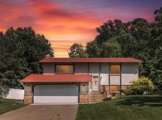 8890 Kimberly Ln N, Maple Grove, MN 55311