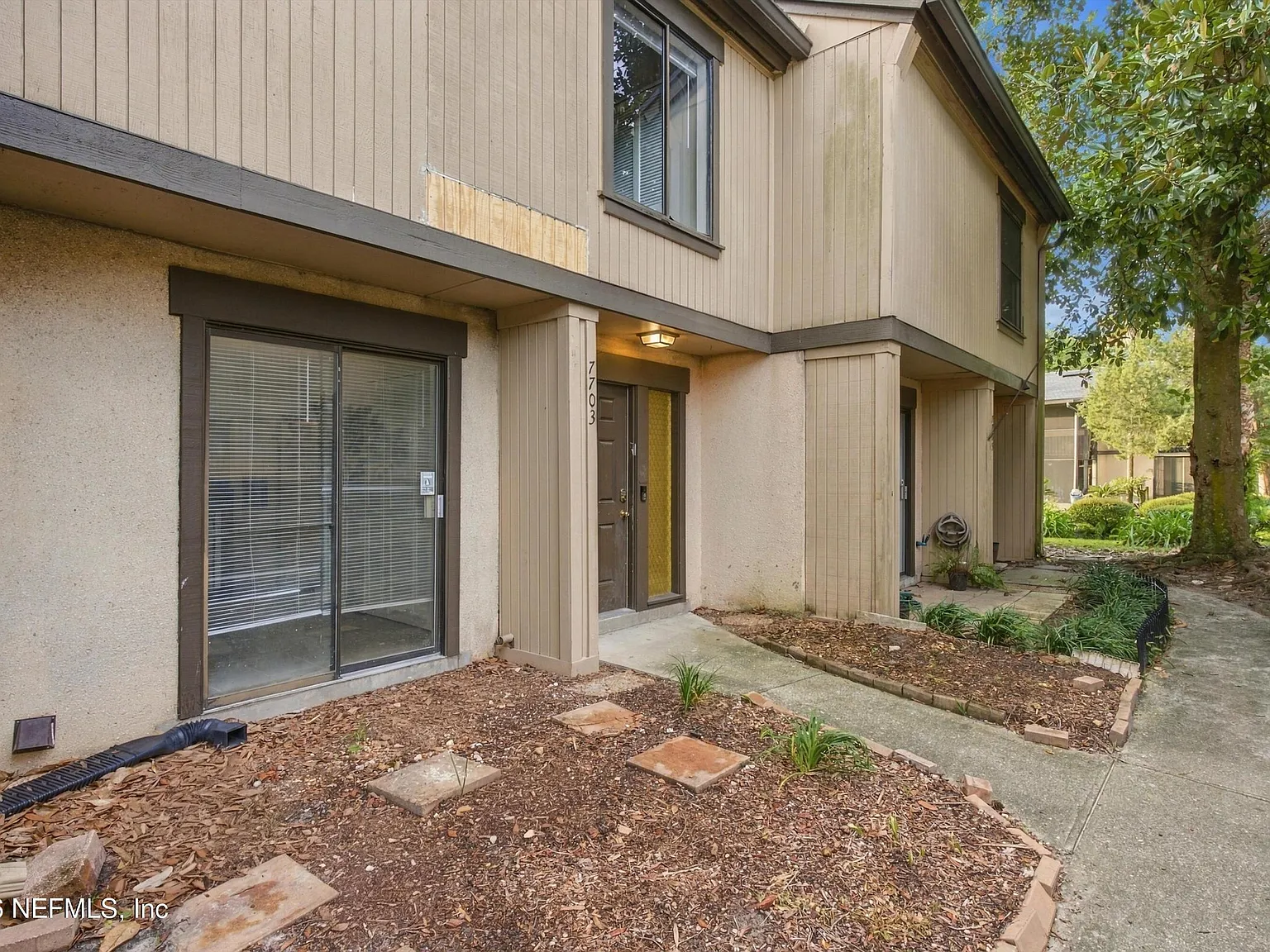 2 bed, 2.5 bath, 1389 sqft, $1,450 — Photo 3