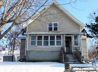 121 N 2nd St, Le Sueur, MN 56058