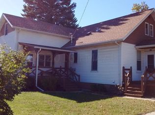 102 Center St, Enderlin, ND 58027