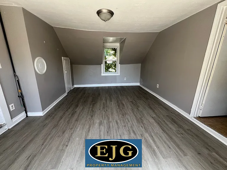 1 Salvail Ct #2 — Photo 4