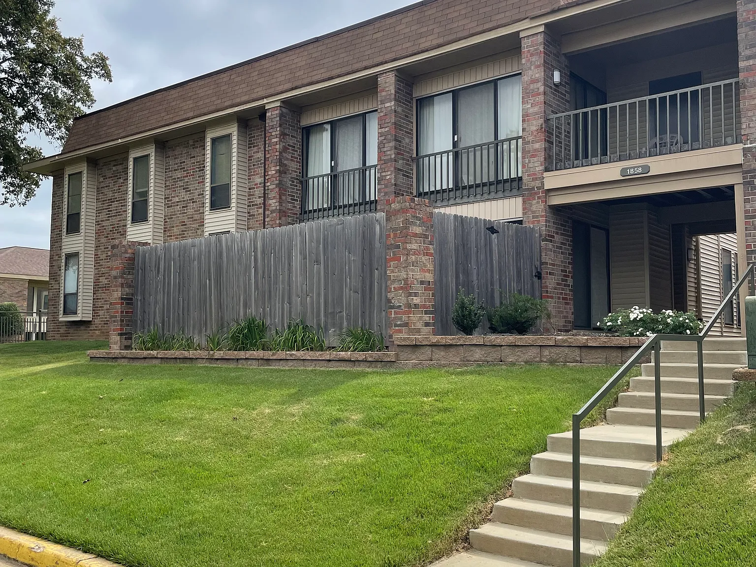 3 bed, 1446 sqft, $1,695 — Photo 1