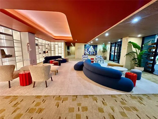 1 bed, 1.0 bath, $4,950 — Photo 3