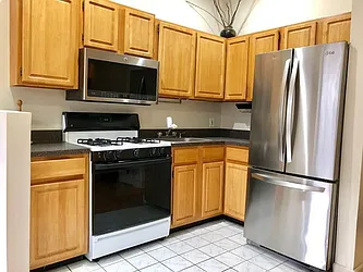 Rented by R New York