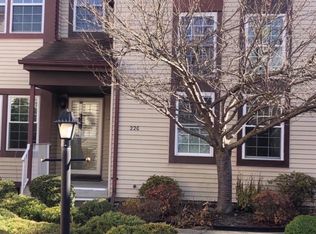 22 Rothwell Dr #G, Monroe Township, NJ 08831