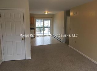 10 Ada Dr, Bangor, ME 04401