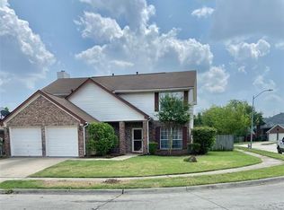 2605 Chesapeake St, Euless, TX 76040