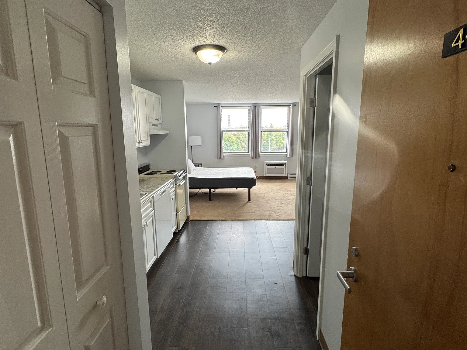 24 Park St — Photo 2
