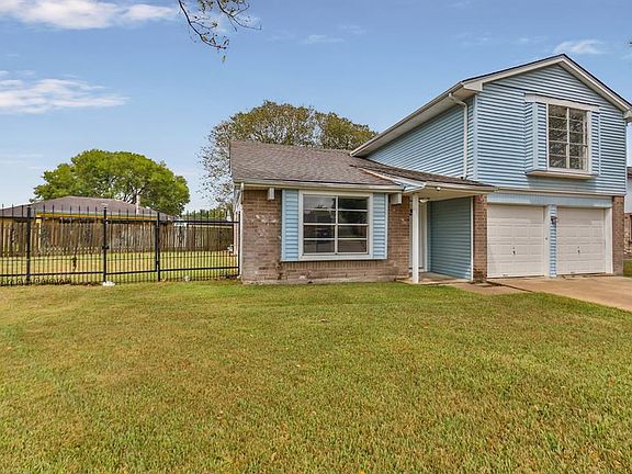 2nd image of 606 Saberwood Dr