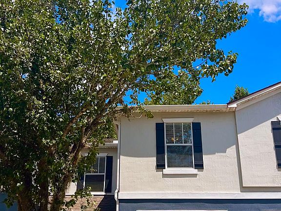 5th image of 1006 S Black Cherry Dr